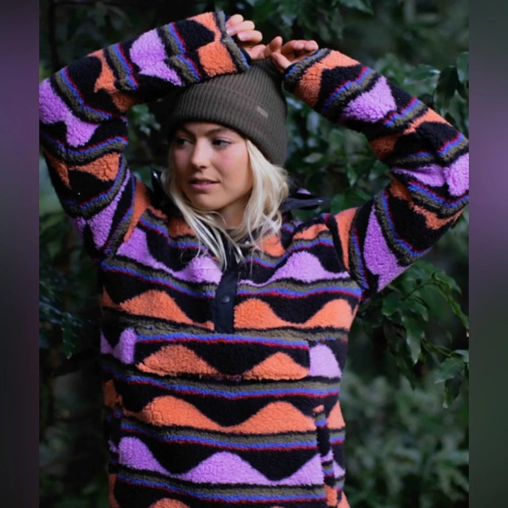 Like new Billabong Sherpa/ fleece pullover top/ jacket/sweatshirt - Picture 4 of 6